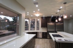 Kitchen-pendant-lights-over-island-cesar-stone-counters