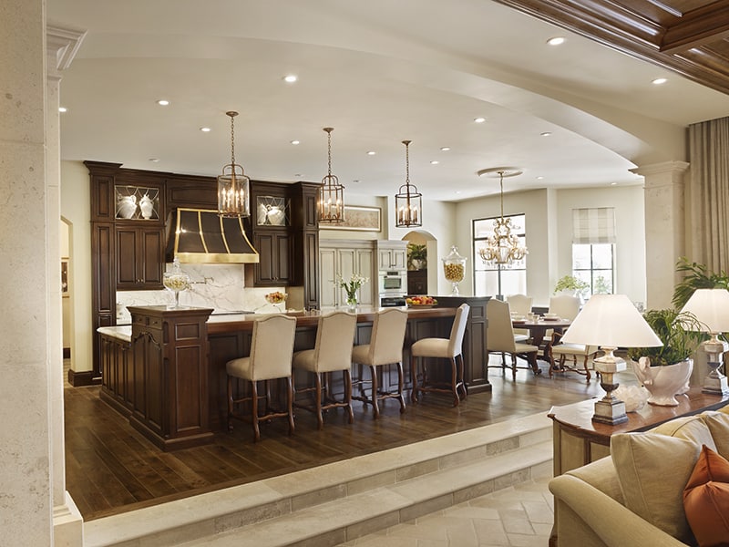 Kitchen_Breakfast_Bar_View